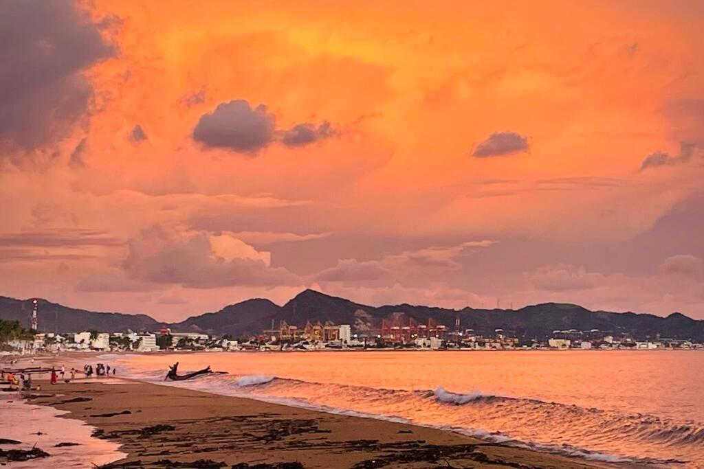 Espectacular Apto A Pie De Playa Con Vista Al Mar Manzanillo Exterior photo